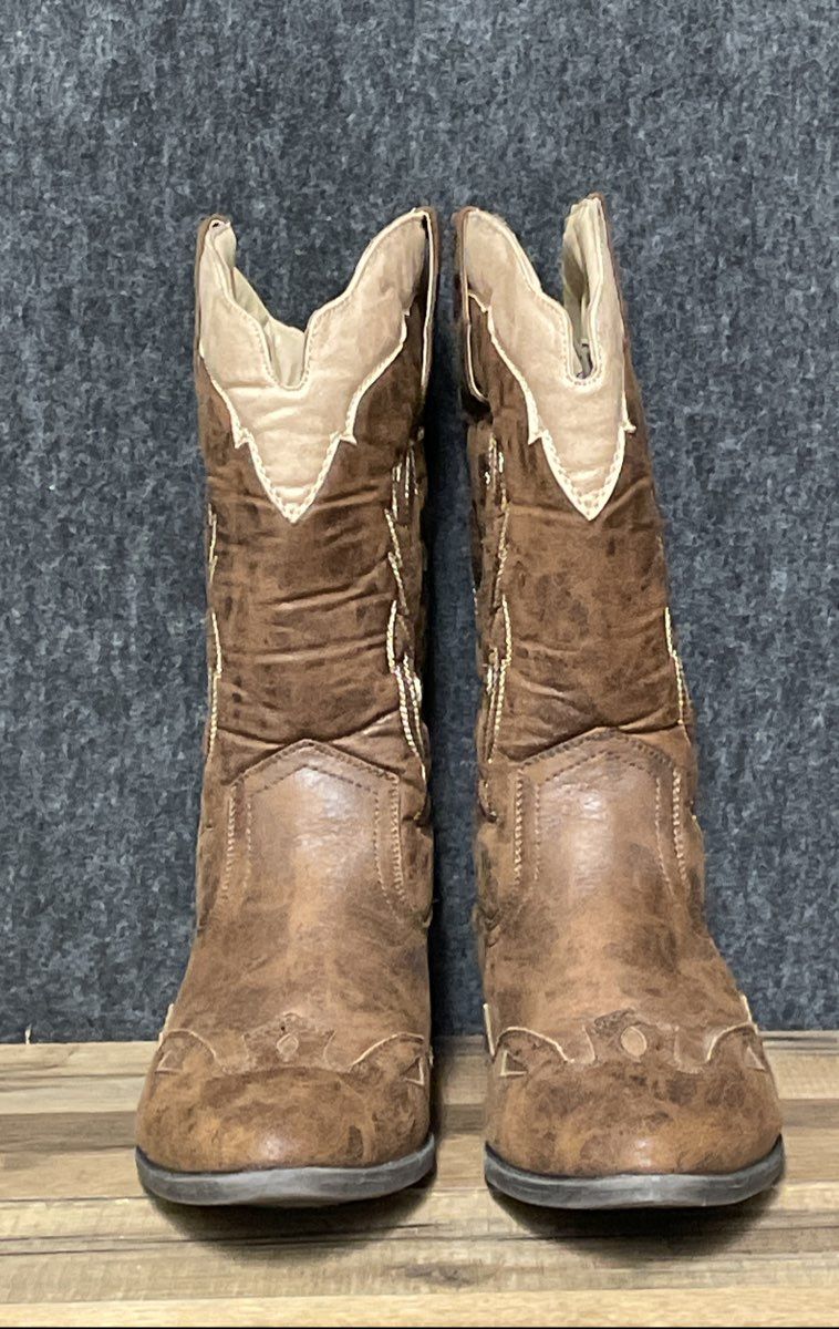 Women's Brown Embroidered Western Cowgirl Boots Size 9W