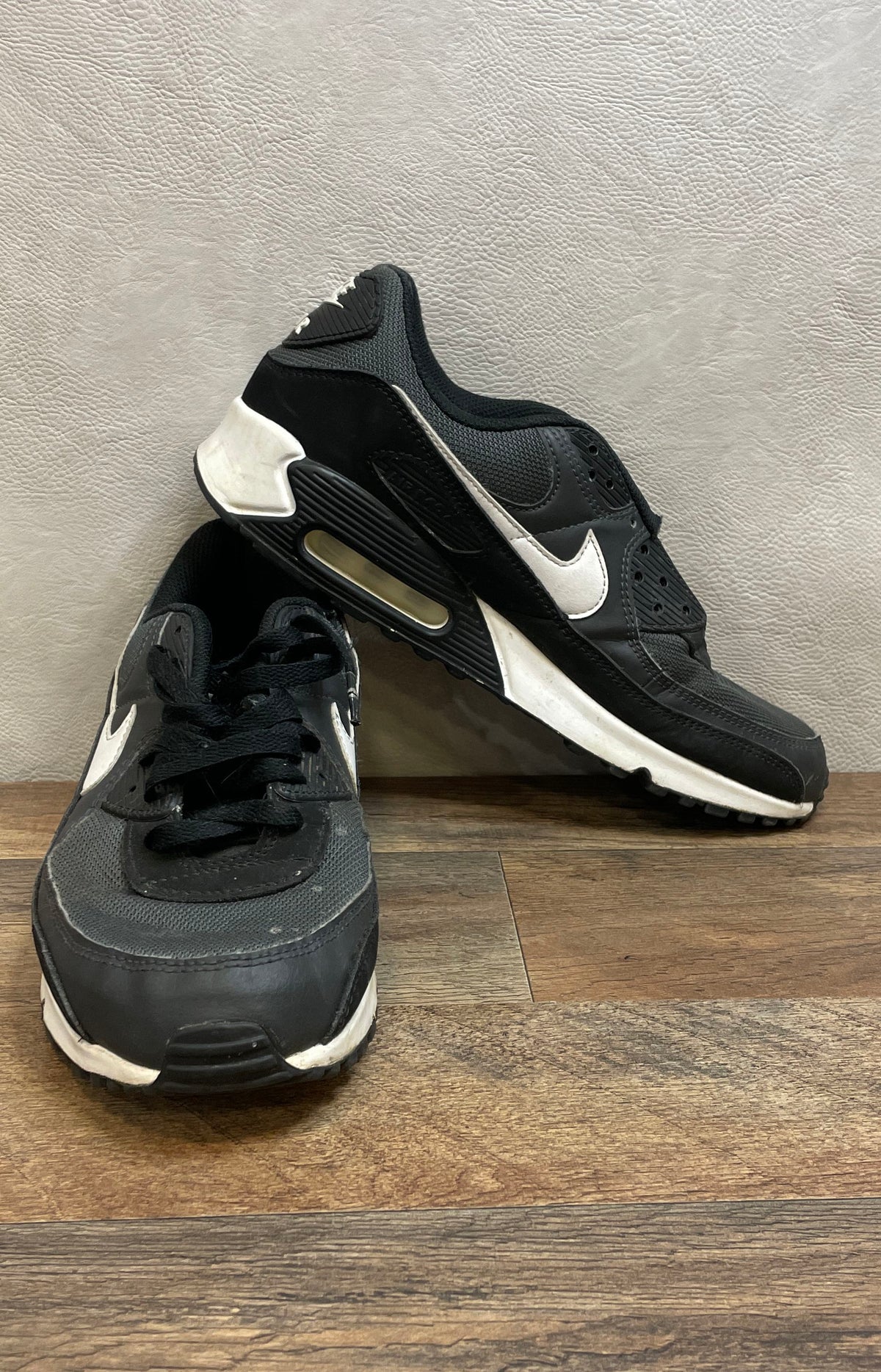 Nike Air Max 90 Black White Running Shoes Size 10.5