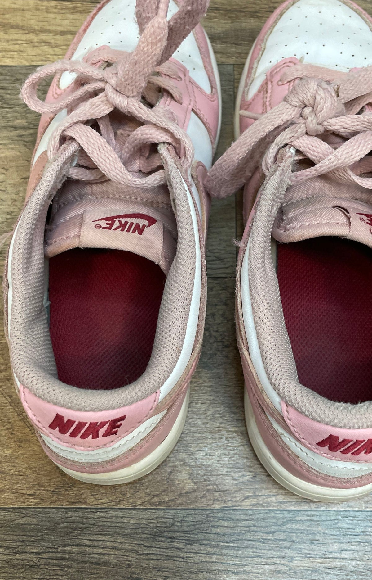 Nike Dunk Low White Medium Soft Pink GS Youth Sneakers Size 2.5Y