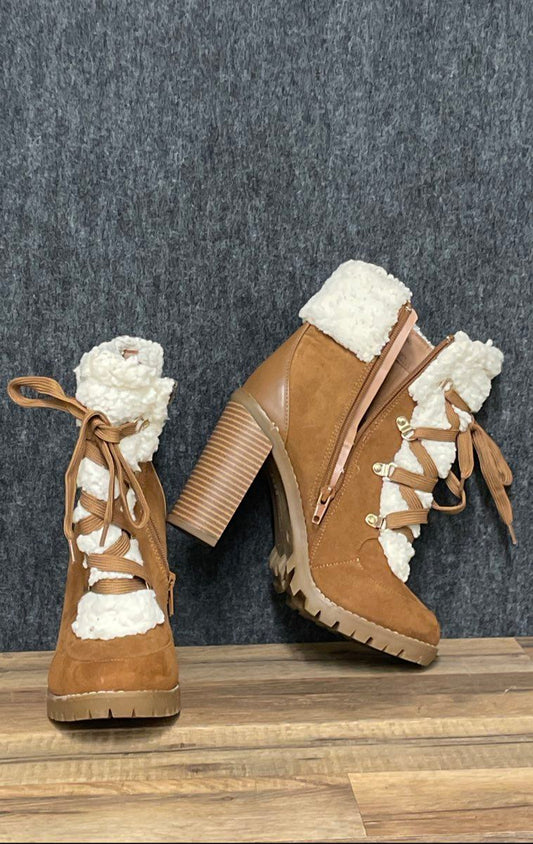 BCBGeneration Palli Hiker Booties Tan Sherpa Faux Fur Block Heel Size 8.5 M
