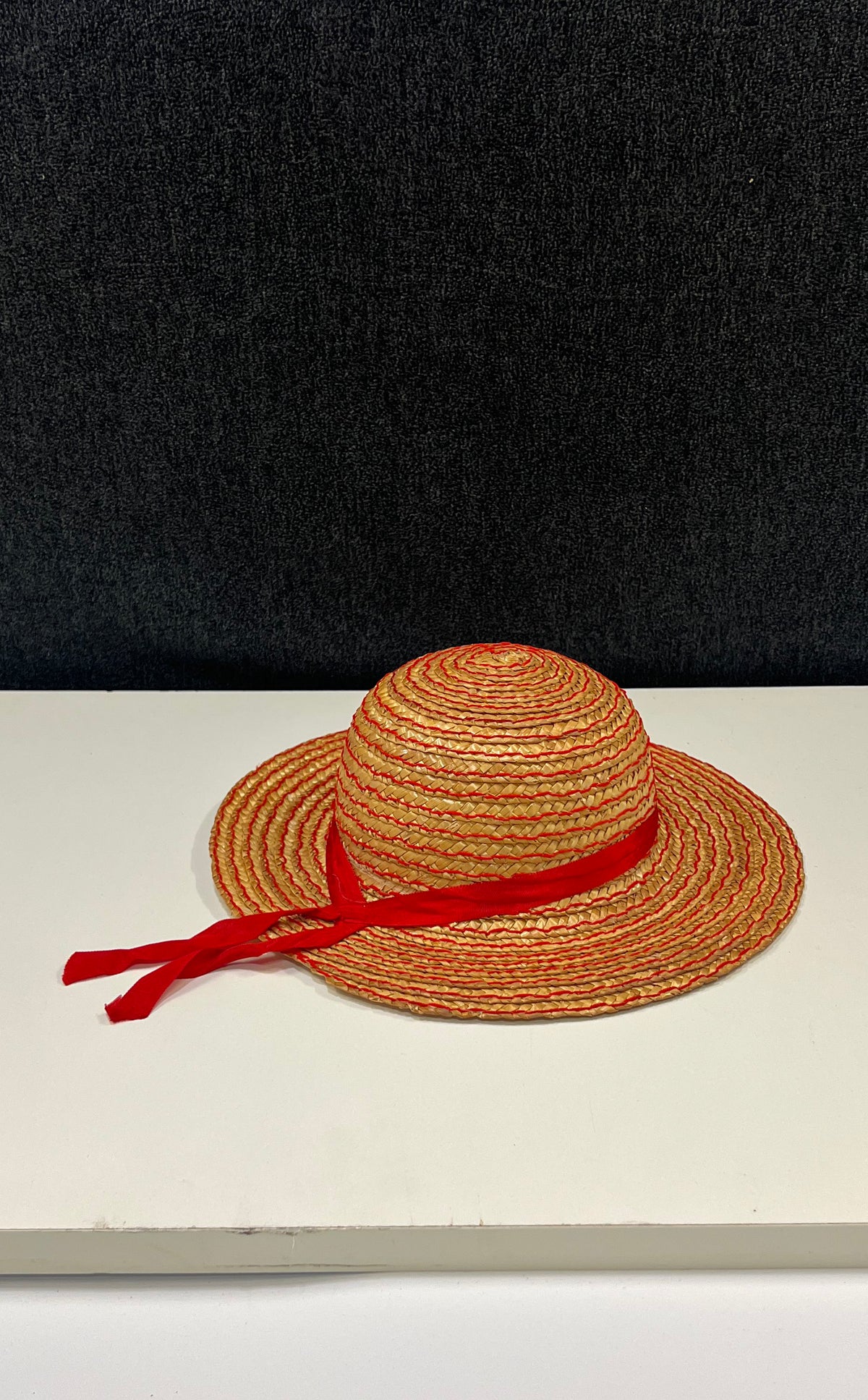 Women's Tan Wheat Straw Sun Hat Red Spiral Stitched Ribbon Tie Wide Brim