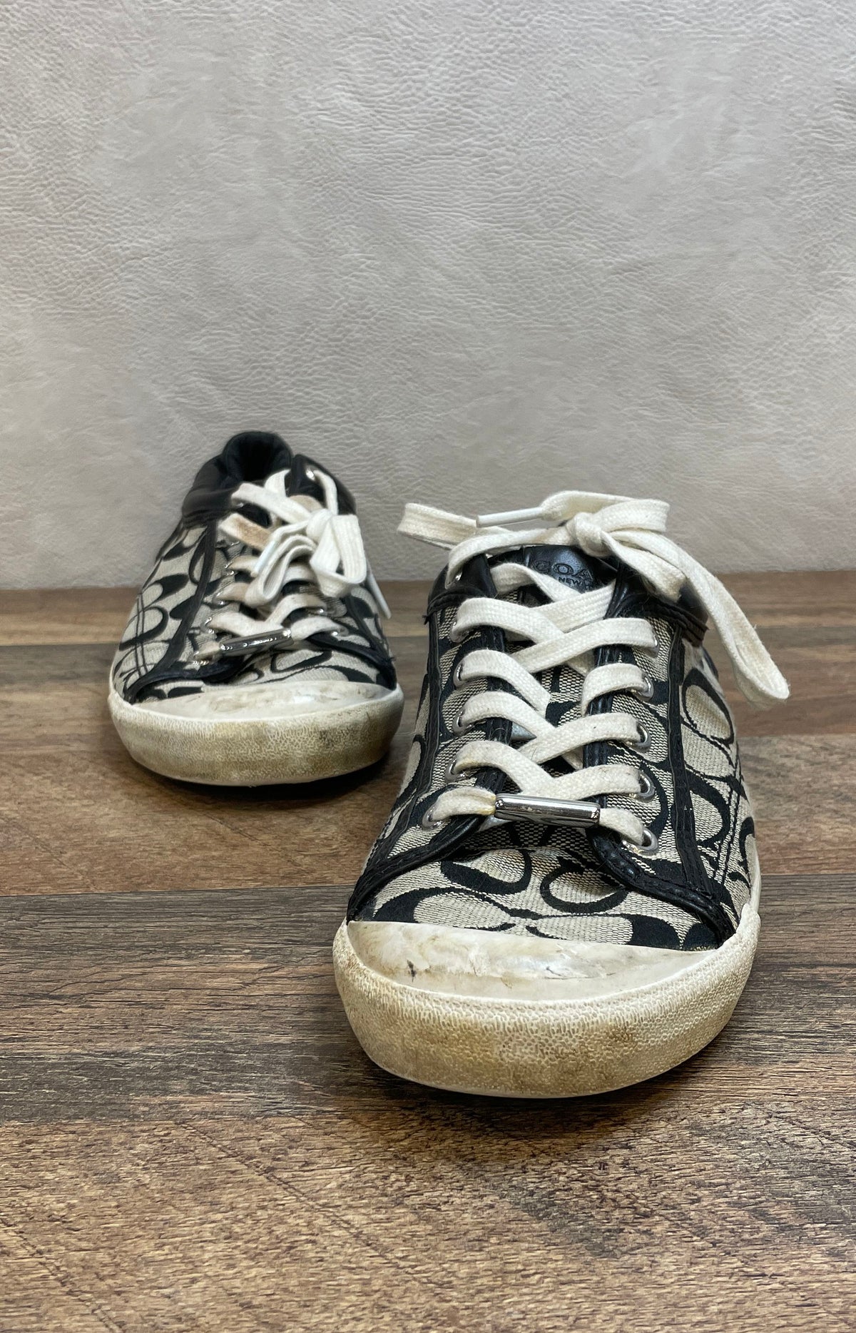 Coach Francesca Black Signature C Logo Low Top Sneakers Women's Size 9B