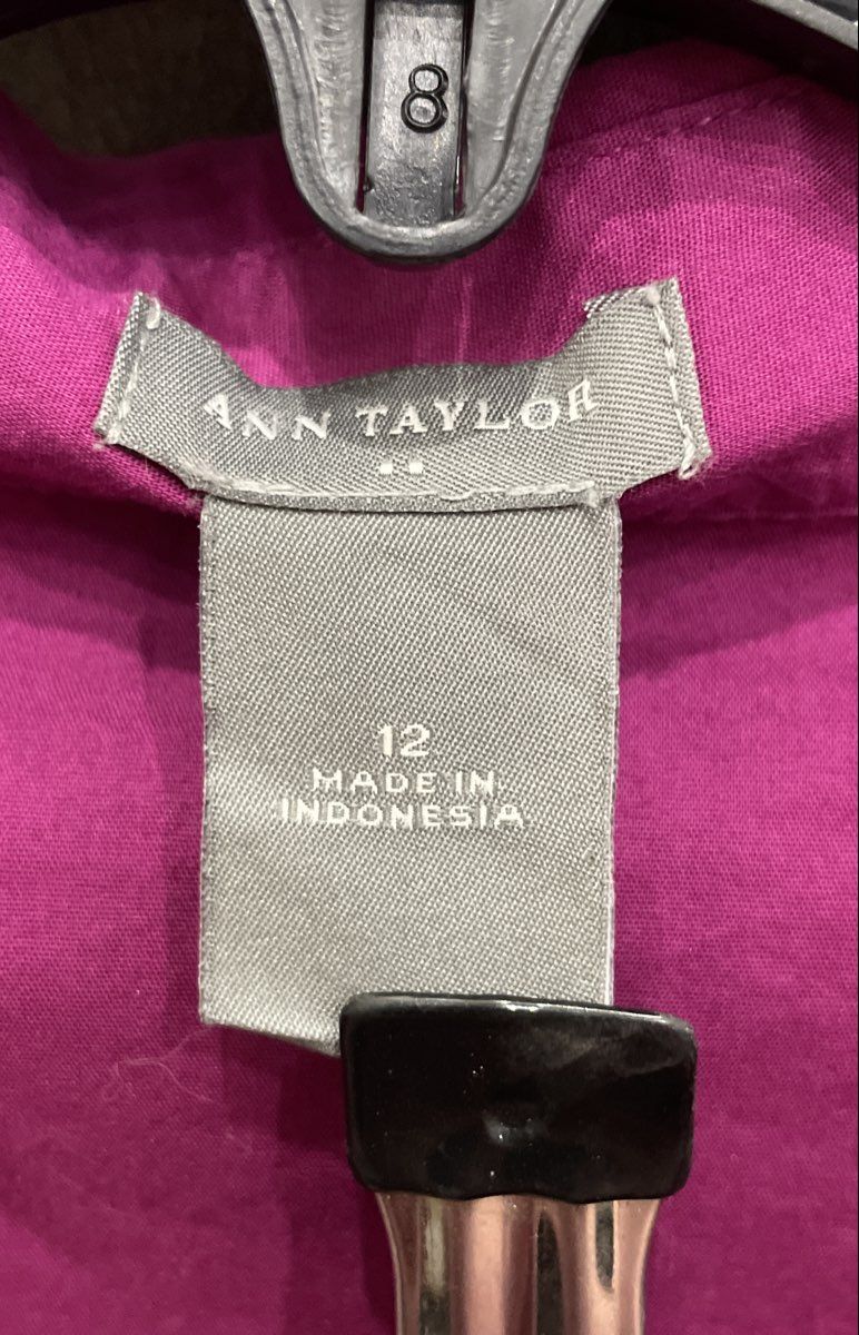 Ann Taylor Women's Magenta Purple Stretch Cotton Button Up Blouse Size 12