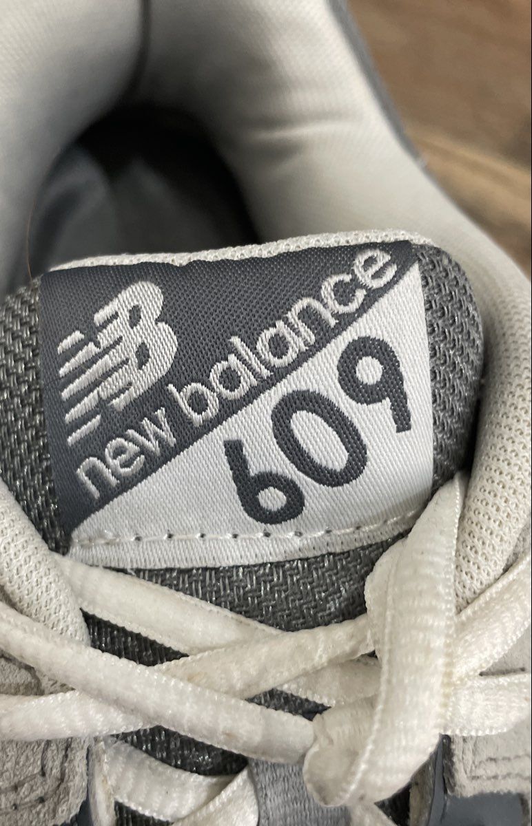New Balance 609 Grey Suede Cross Training Sneakers Men's Size 12 4E