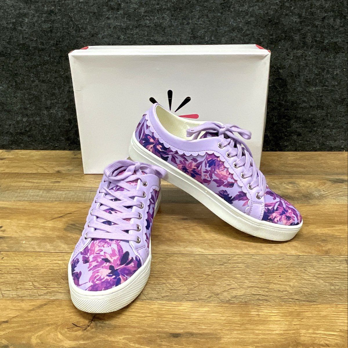 Isaac Mizrahi Live! IMBubble Purple Floral Scalloped Women's Sneakers Size 8