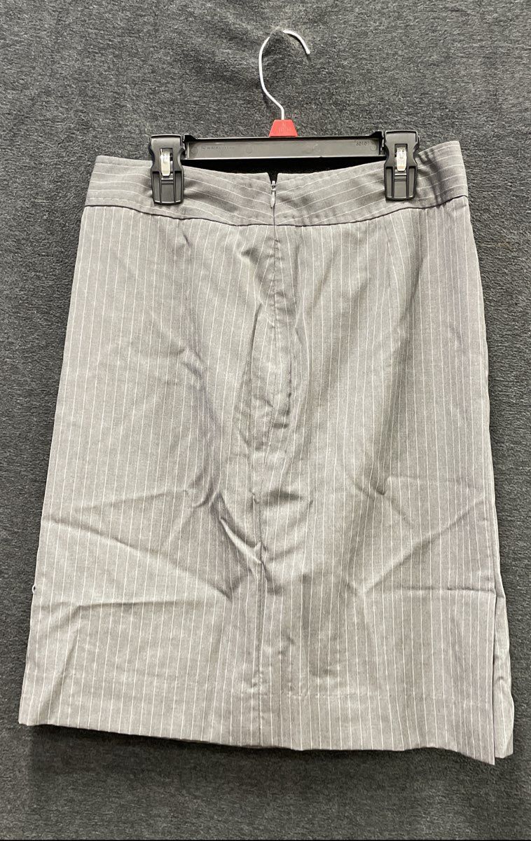 Brooks Brothers Women's Gray Pinstripe Wool Skirt Sz 2
