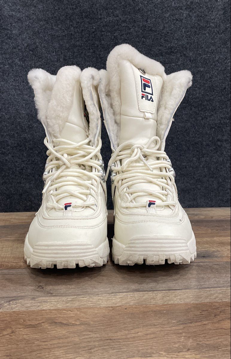 Fila Disruptor Shearling Boot White Faux Fur Winter Lifestyle Size 6.5