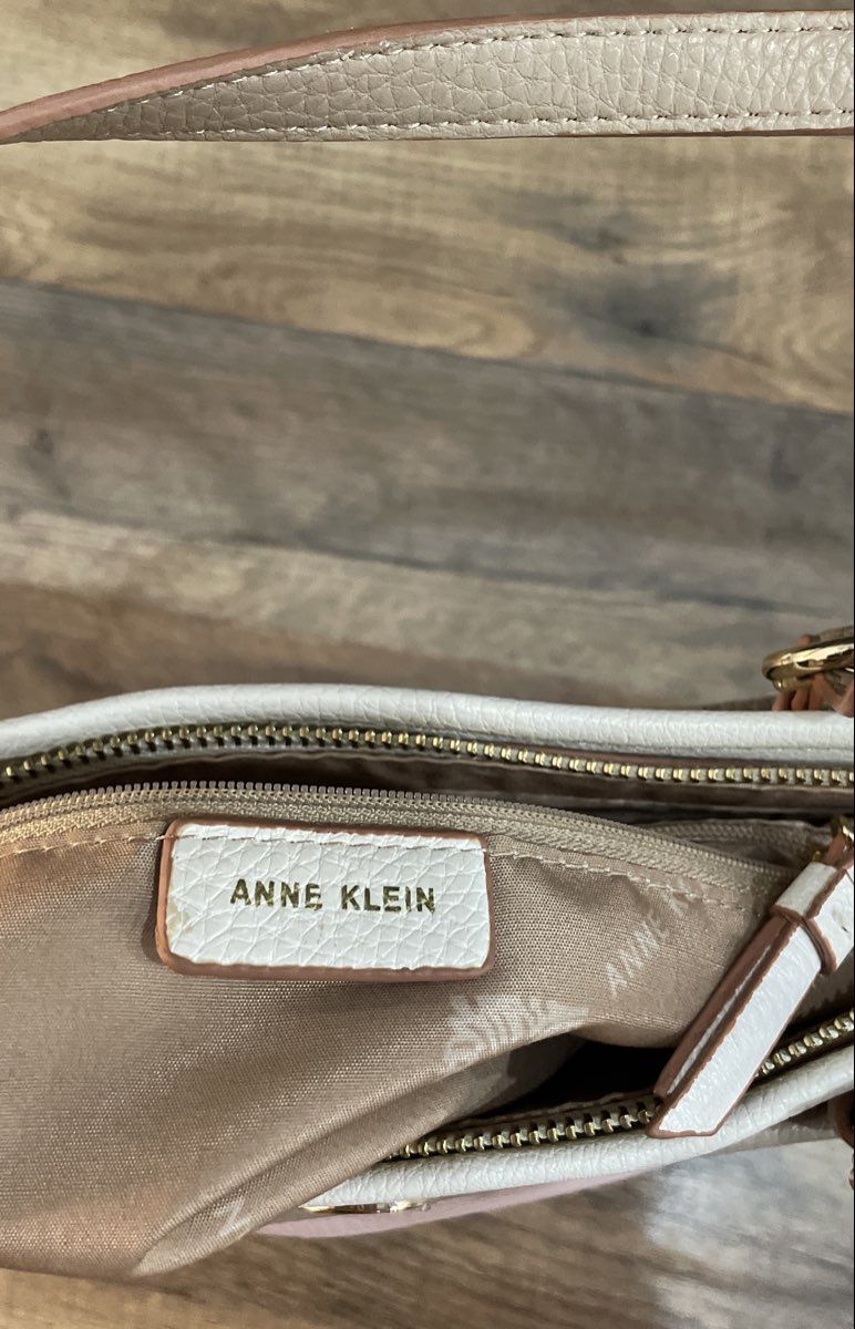 Anne Klein Pink White Tan Pebbled Shoulder Tote Bag Gold Hardware Lion Emblem