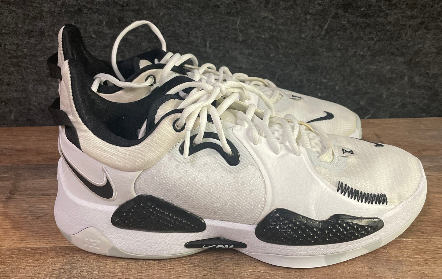 Nike PG 5 White Black Basketball Shoes Size 10