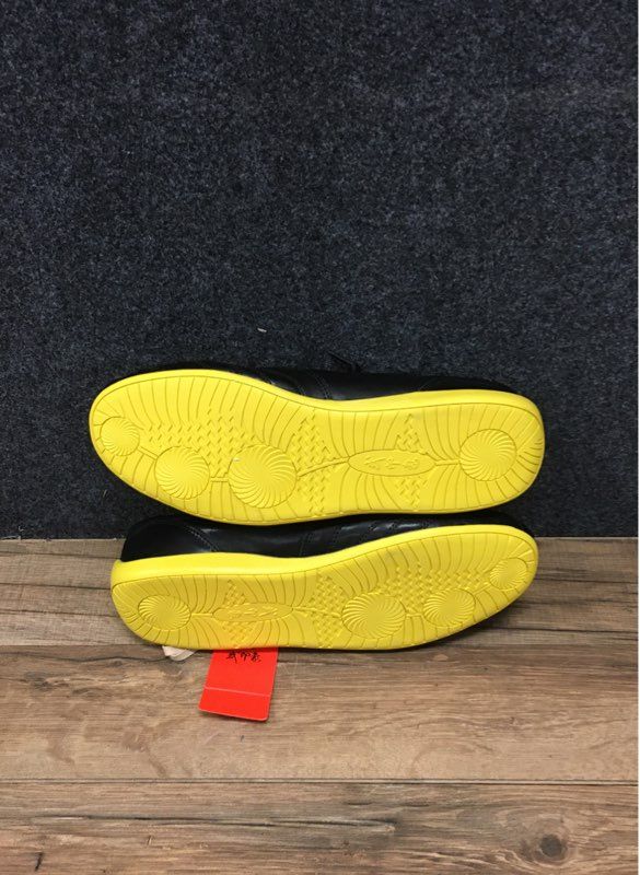 Liurui Tai Chi Martial Arts Kung Fu Training Shoes Black Yellow Size 42 NWT