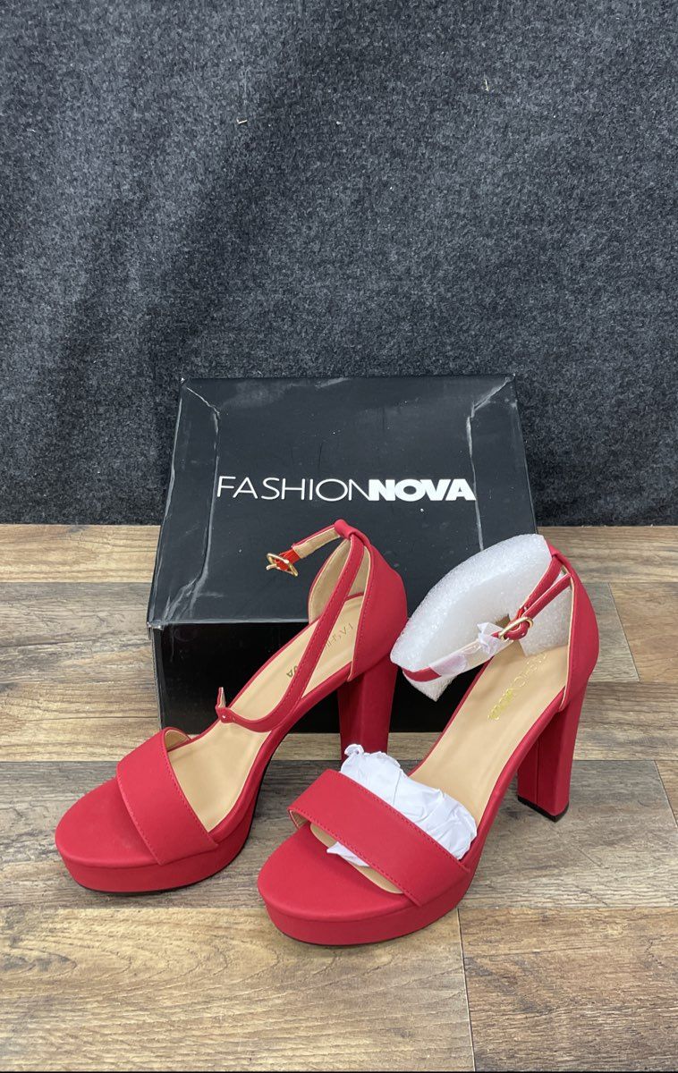 Fashion Nova Thomas 52 Red Platform Block Heel Sandals Women's Size 7 DSWB