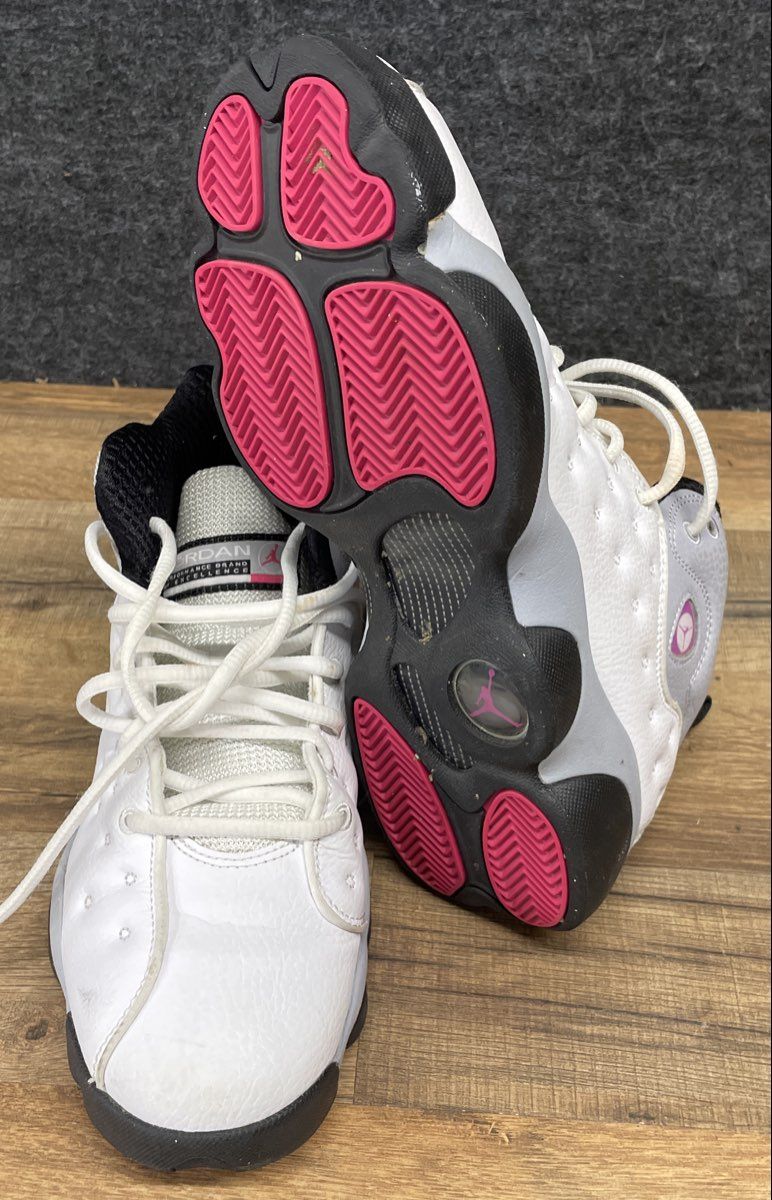 Jordan Jumpman Team 2 White Grey Vivid Pink Basketball Shoes Size 8Y