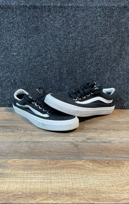 Vans Old Skool Black White Canvas Low Top Sneakers Size Men 6.5 Women 8