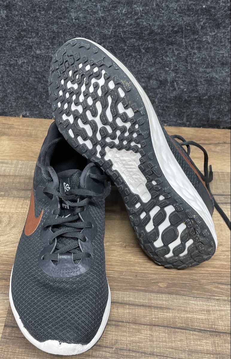 Nike Revolution 6 Next Nature Dark Smoke Grey Copper Women's Running Size 7.5