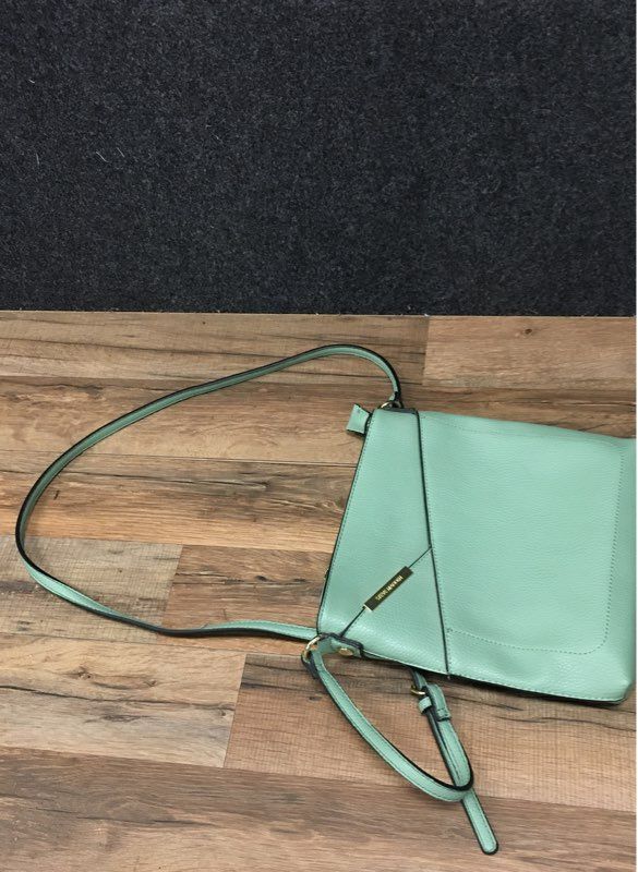 Steve Madden Mint Green Pebbled Faux Leather Crossbody Bag Gold Hardware