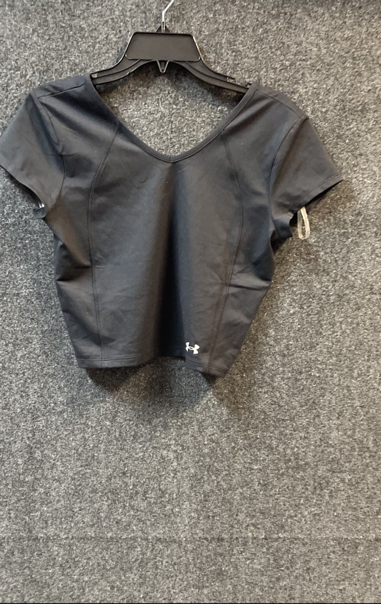 Under Armour Women's Movement Crop Short Sleeve Fitted Black Sz M NWT