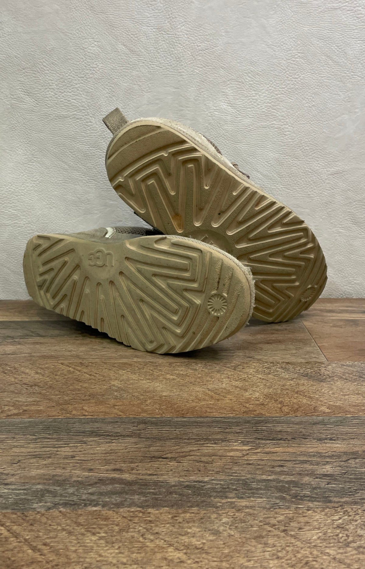 Ugg Marin Lace Beige Suede Mesh Platform Sneakers Size 5