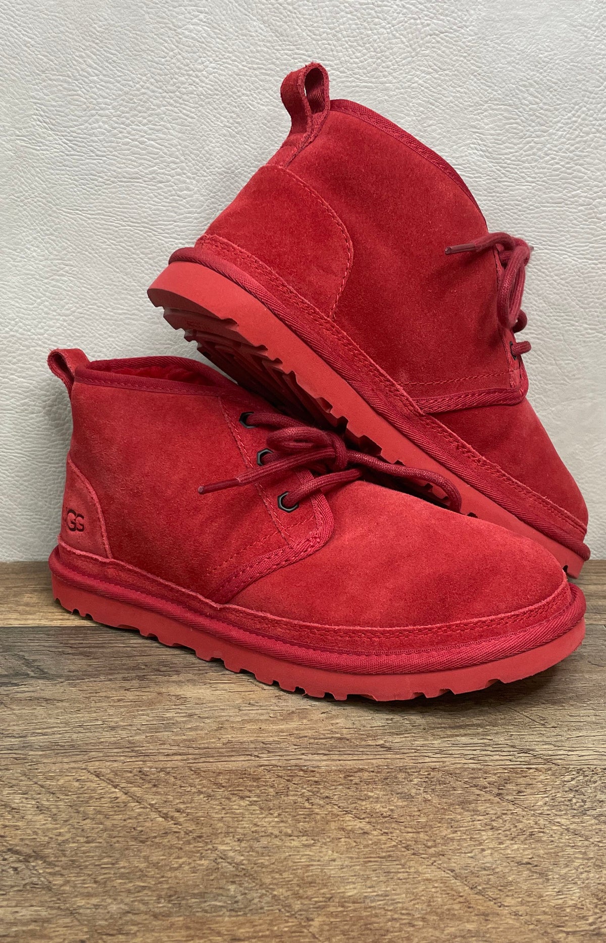 UGG Neumel Red Suede Sheepskin Lined Women's Chukka Boots Size 6