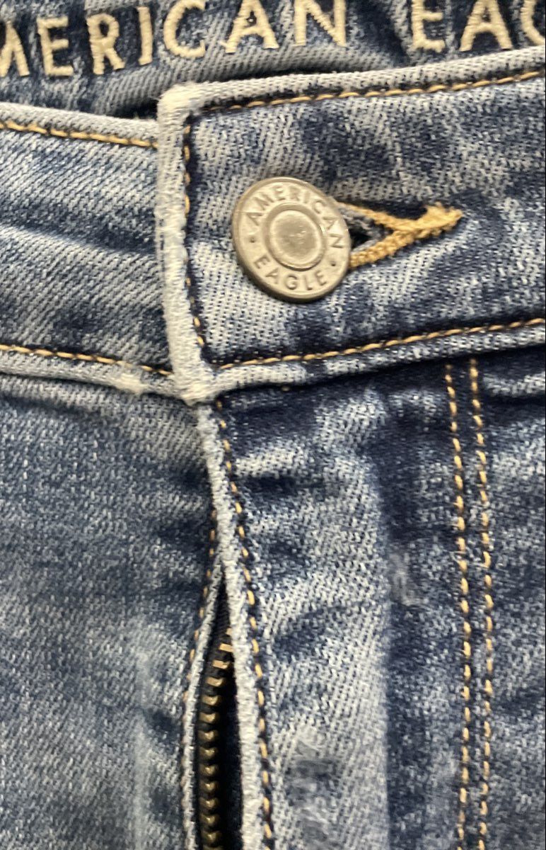 American Eagle Women's High-Rise Flare Jeans Blue Distressed Raw Hem Size 10