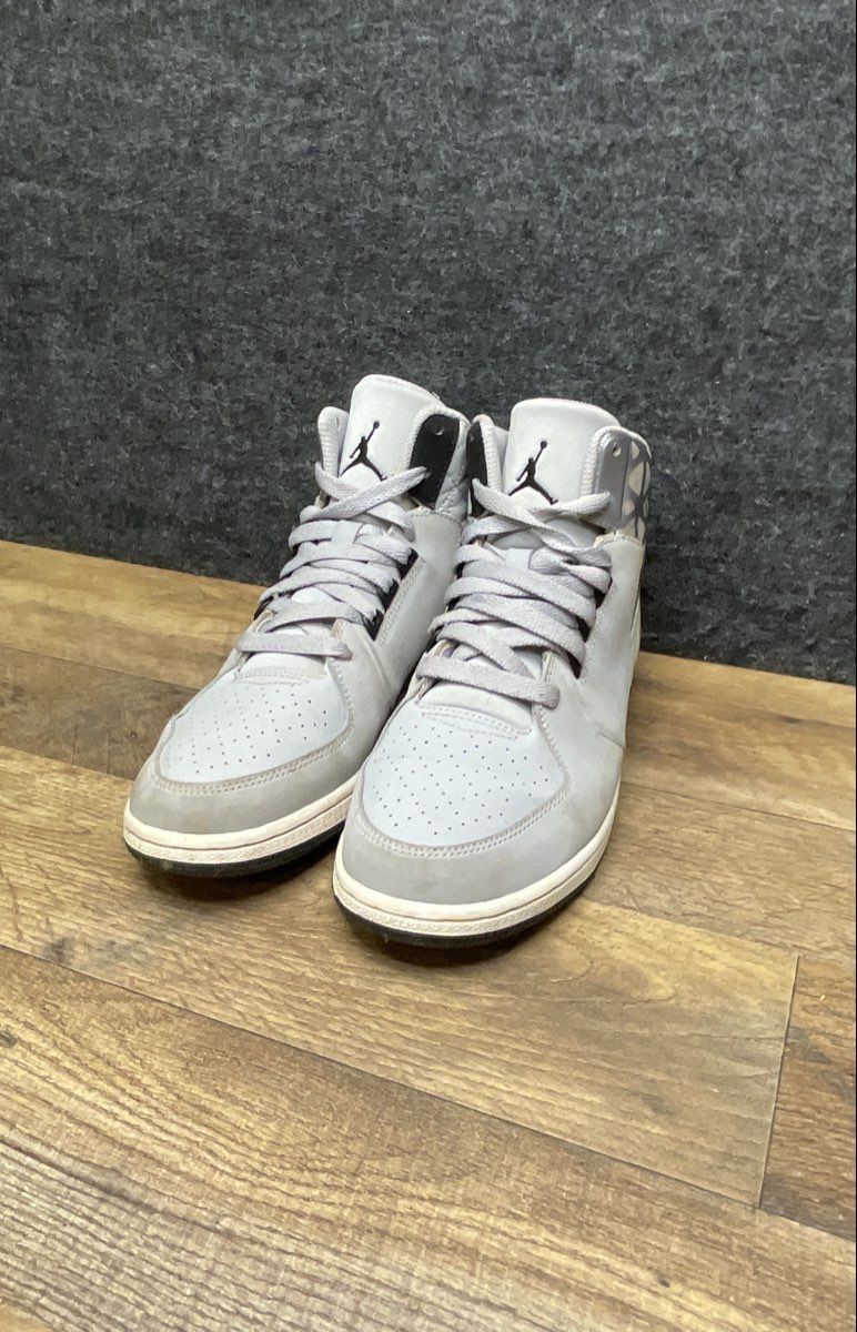 Nike Air Jordan 1 Retro High Nouveau Wolf Grey Size 7Y 707320-002