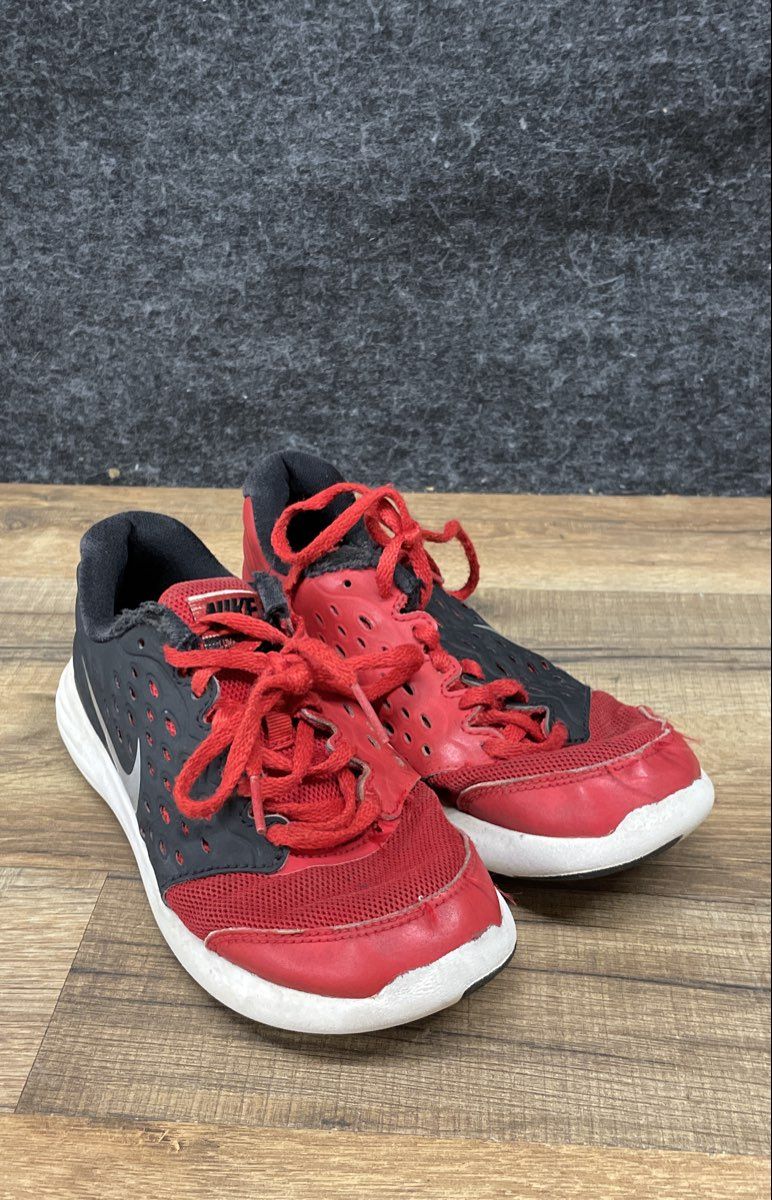 Nike FS Lite Run 3 University Red Black Kids Athletic Running Shoes Size 1Y
