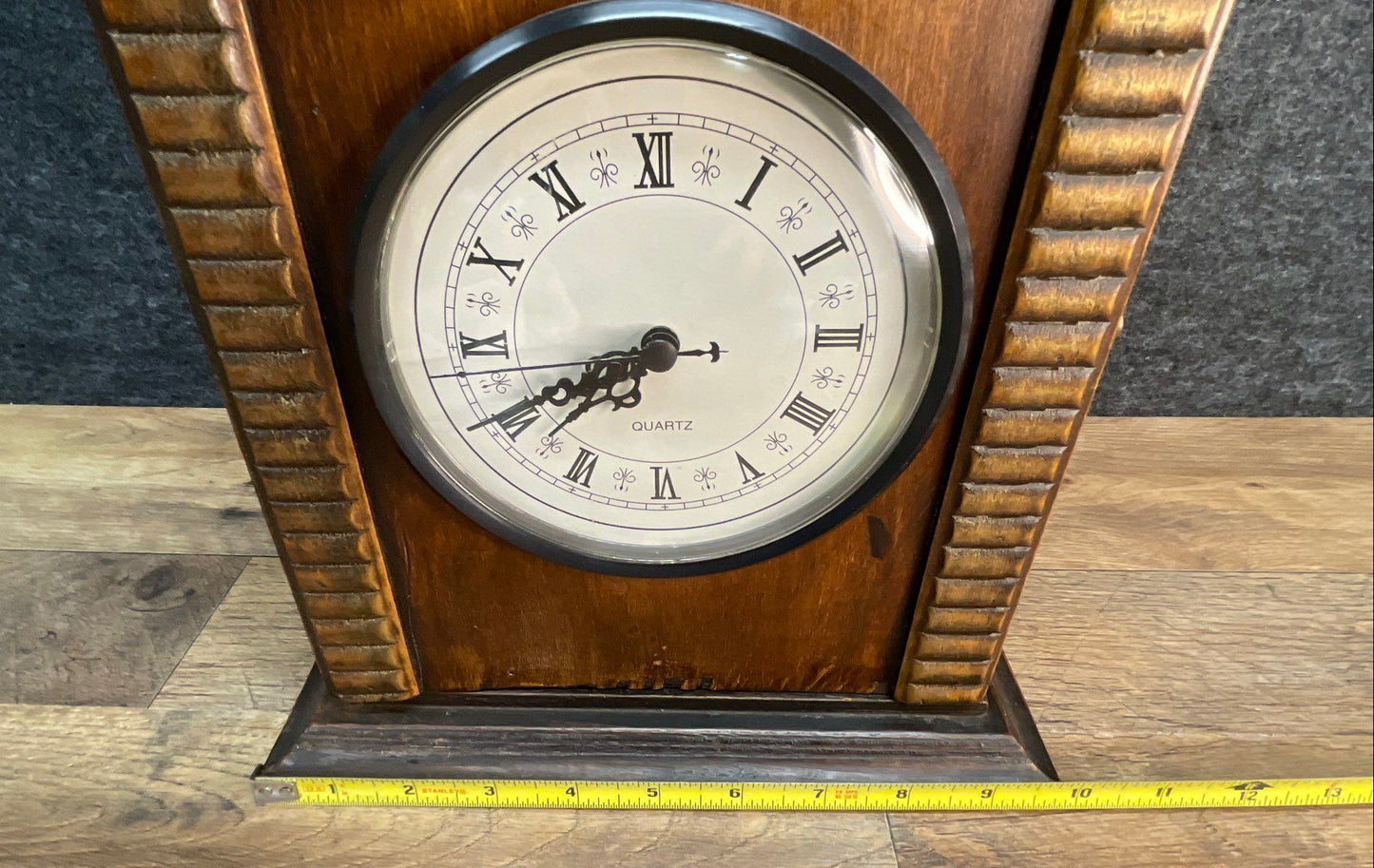 Vintage Traditional Wooden Mantel Clock Bonnet Top Quartz Battery Operated