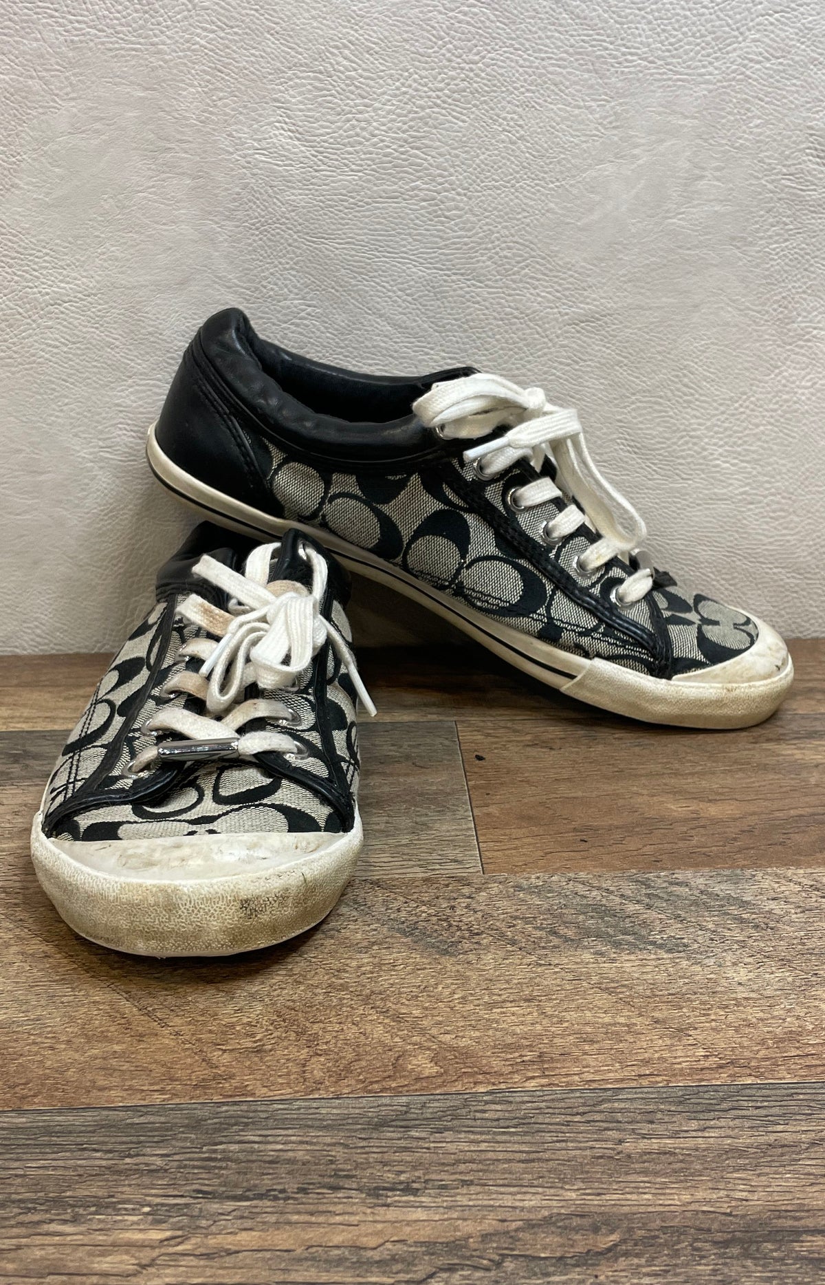 Coach Francesca Black Signature C Logo Low Top Sneakers Women's Size 9B