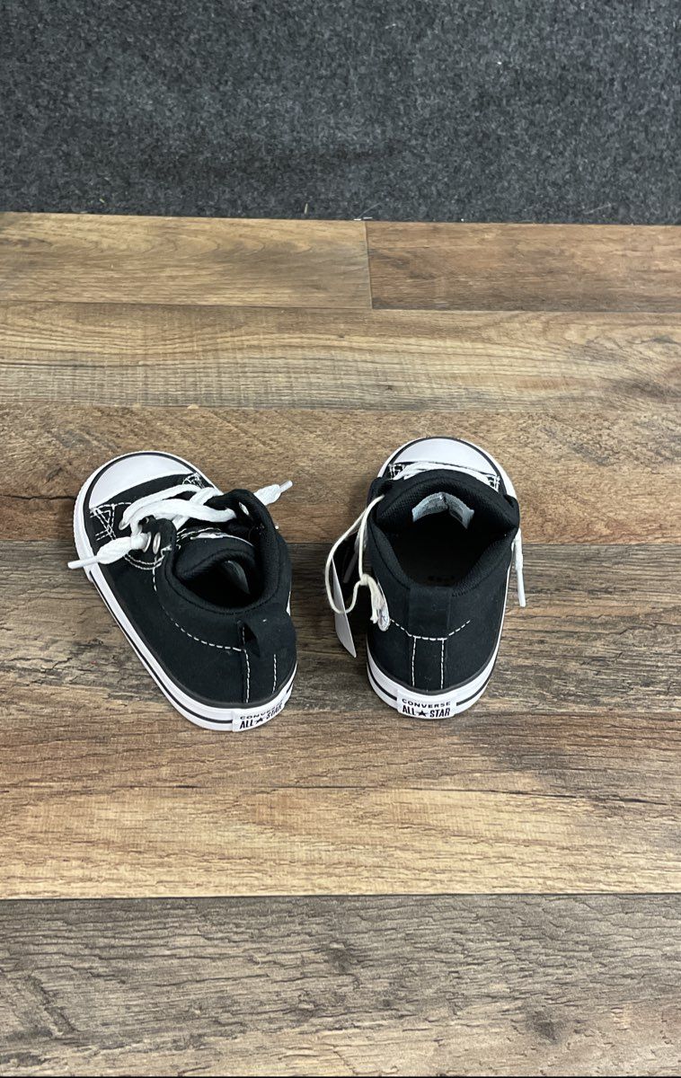Converse Chuck Taylor All Star Street Mid Black White Toddler NWT Size 6