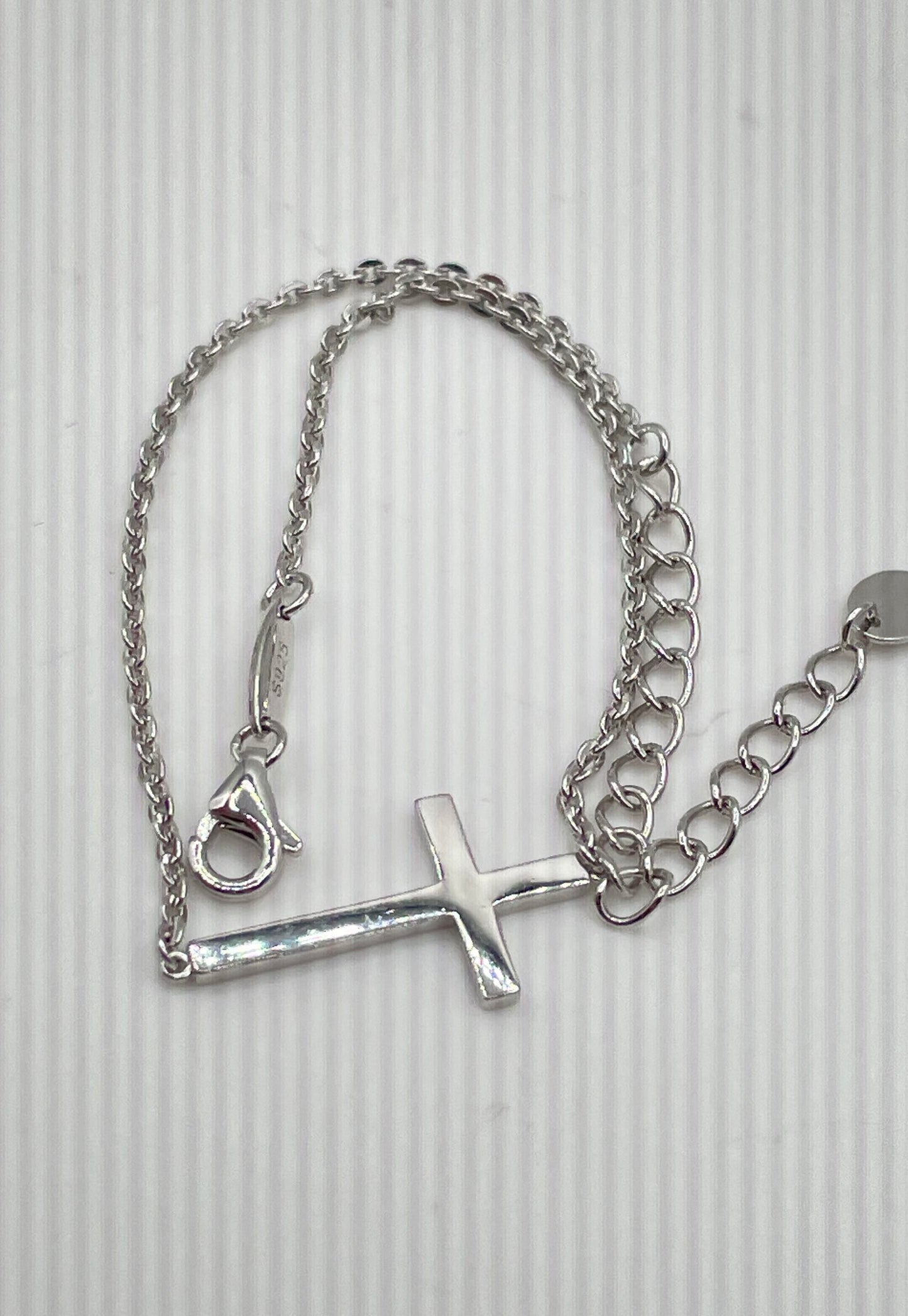 925 Sterling Silver Cross Charm Bracelet 2.4g