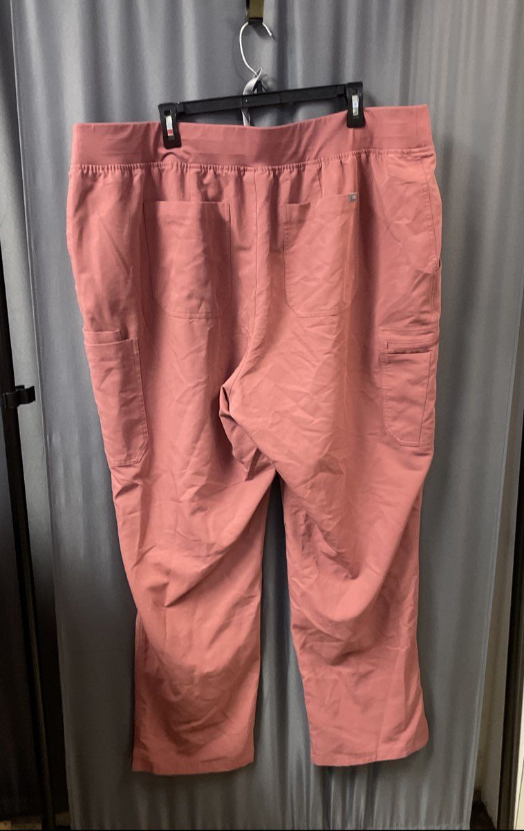 Figs Women's Scrub Set Brick Catarina V-Neck Top 5XL Cargo Pants 5XLT
