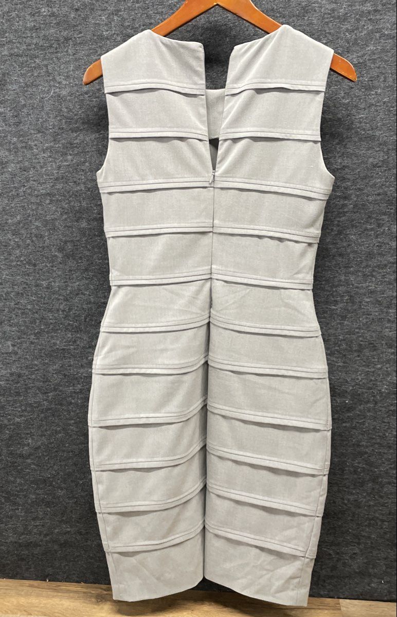Calvin Klein Women's Gray Sleeveless Tiered Banded Sheath Dress Sz 4