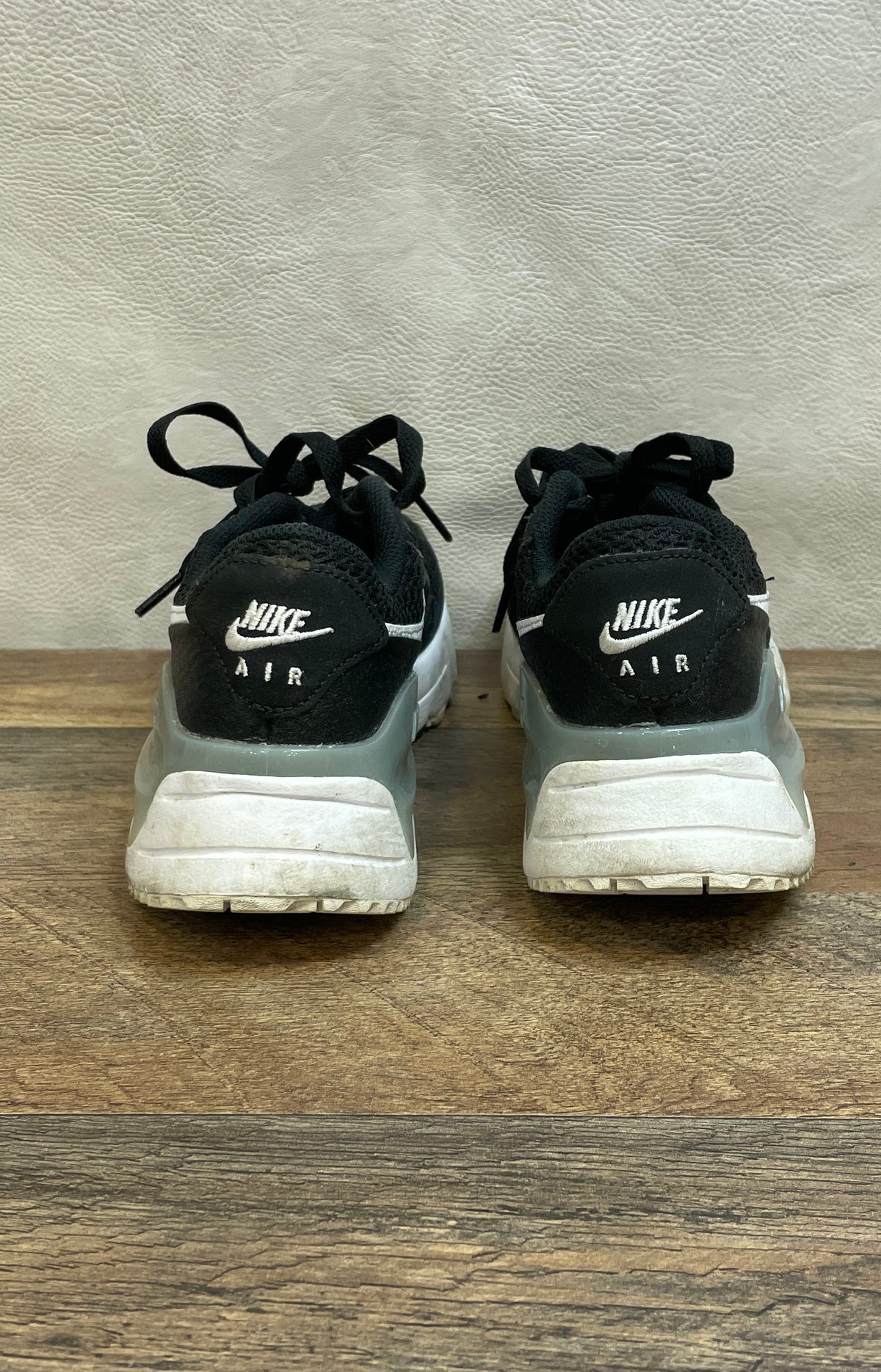Nike Air Max Motif Black White Running Sneakers Women's Size 7.5