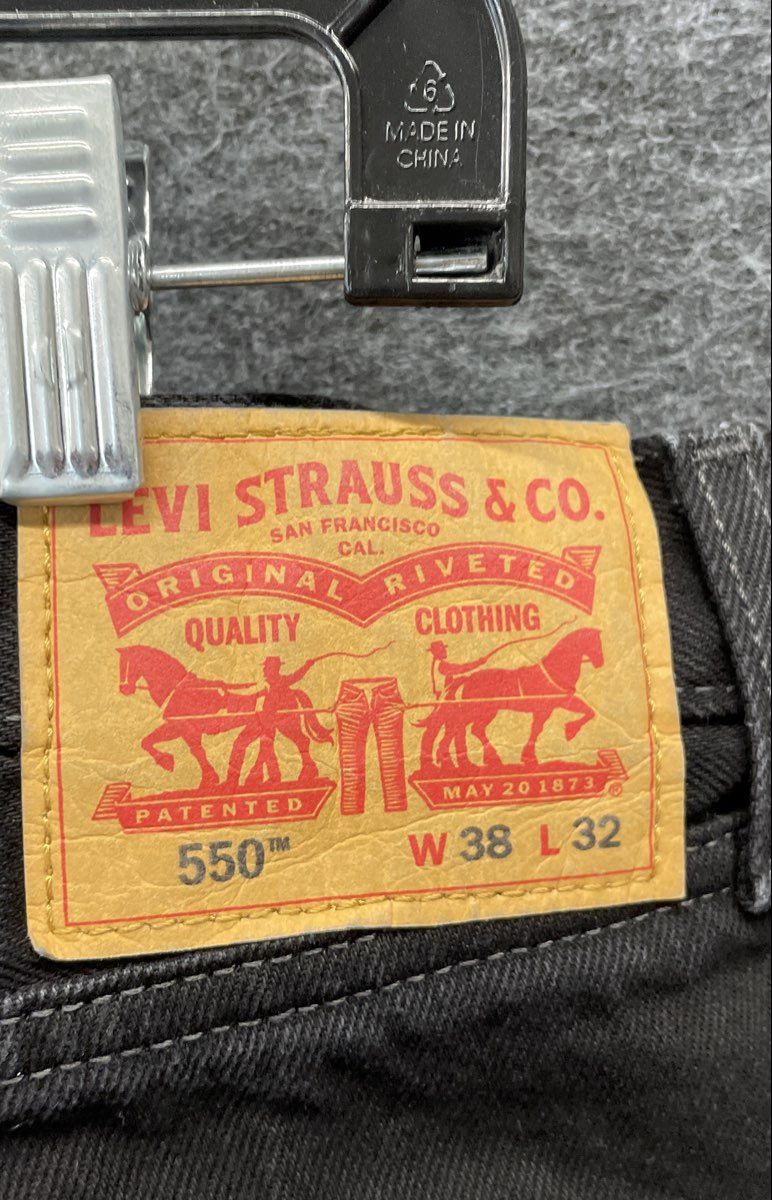 Levi's Men's 550 Relaxed Fit Black Denim Tapered Leg Jeans Sz 38x32