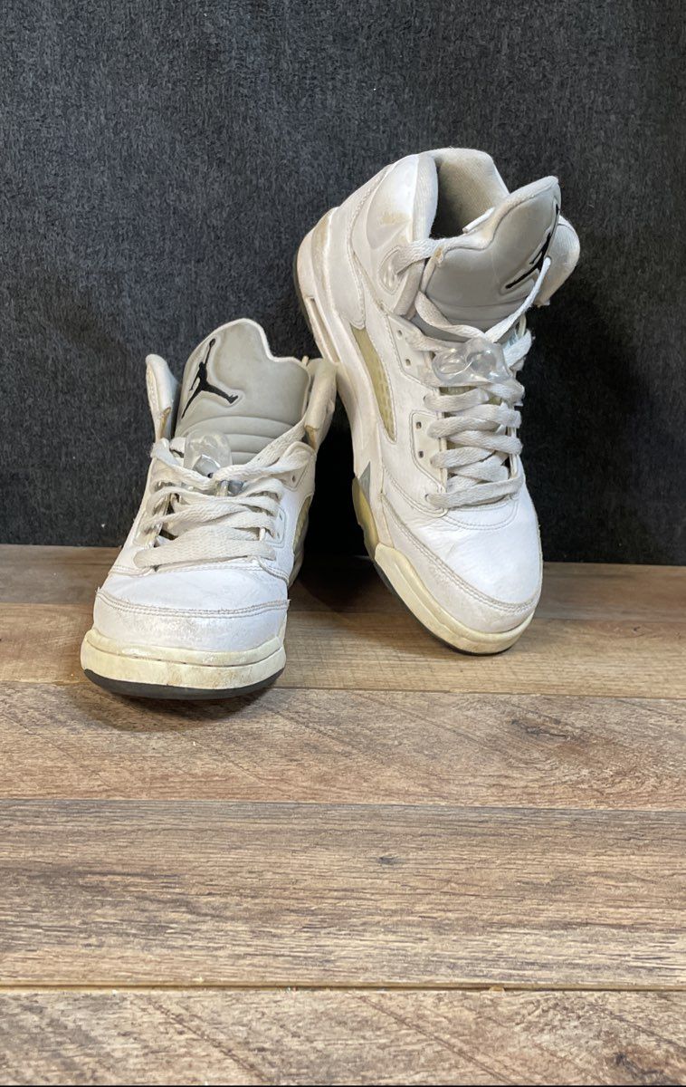 Nike Air Jordan 5 Retro White Metallic Silver Basketball Shoes Size 6Y