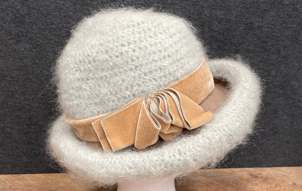 Vintage 60s Glenover Henry Pollak Wool Cloche Hat Fuzzy Mohair Velvet Bow