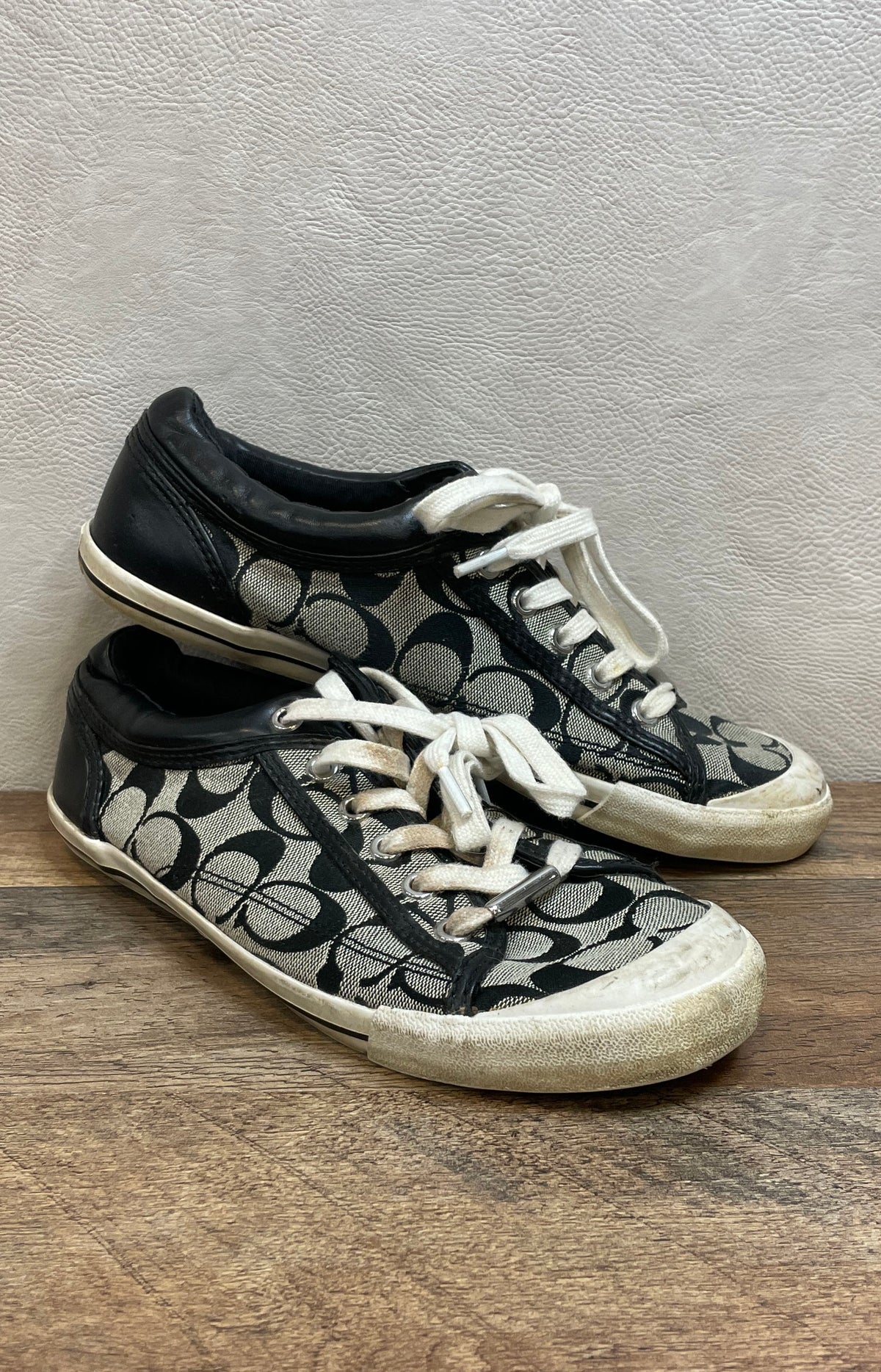 Coach Francesca Black Signature C Logo Low Top Sneakers Women's Size 9B