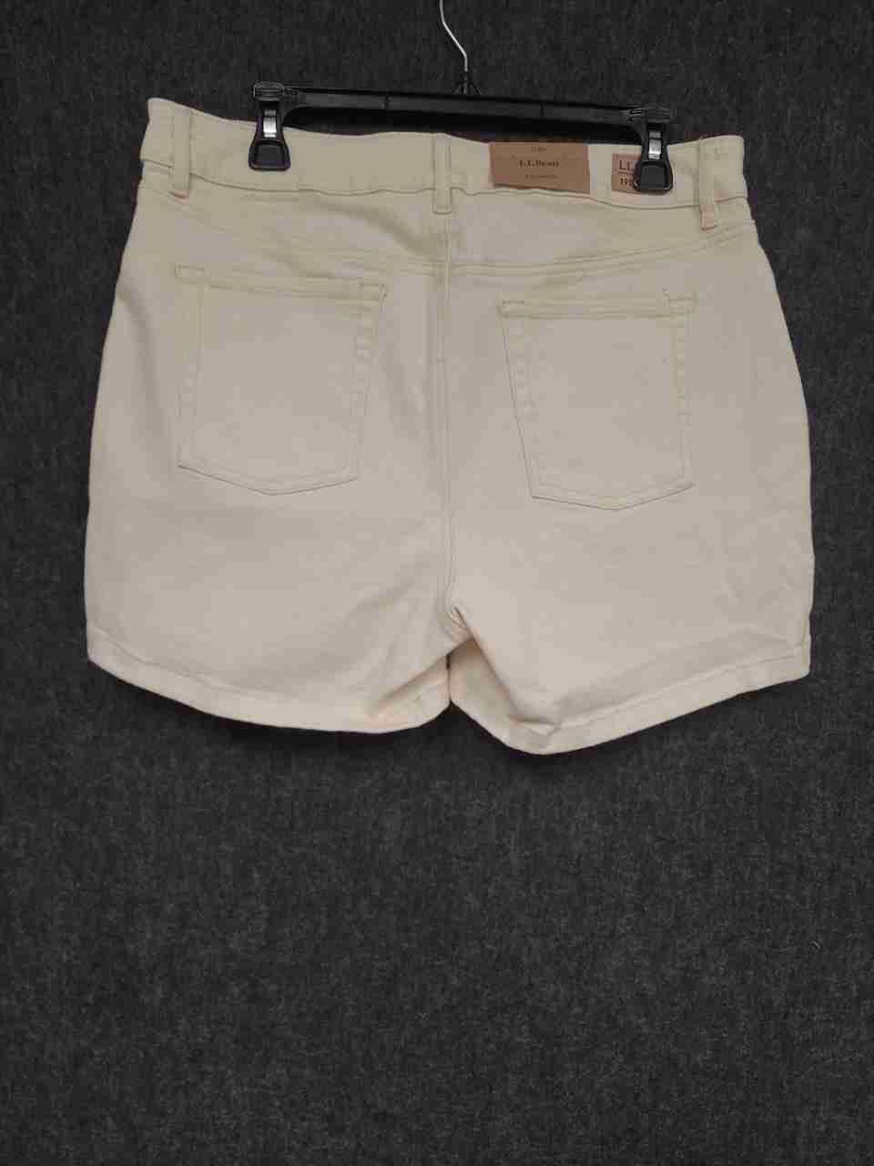 L.L. Bean Women's Natural Tencel Denim Favorite Fit Stretch Shorts NWT Sz 16