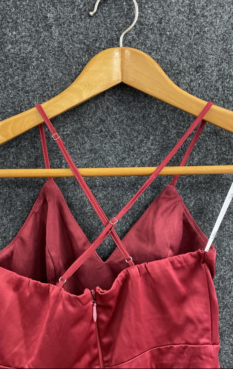 Lulus Women's Burgundy Fit & Flare Skater Dress V-Neck Pleated Cross Back Sz XS