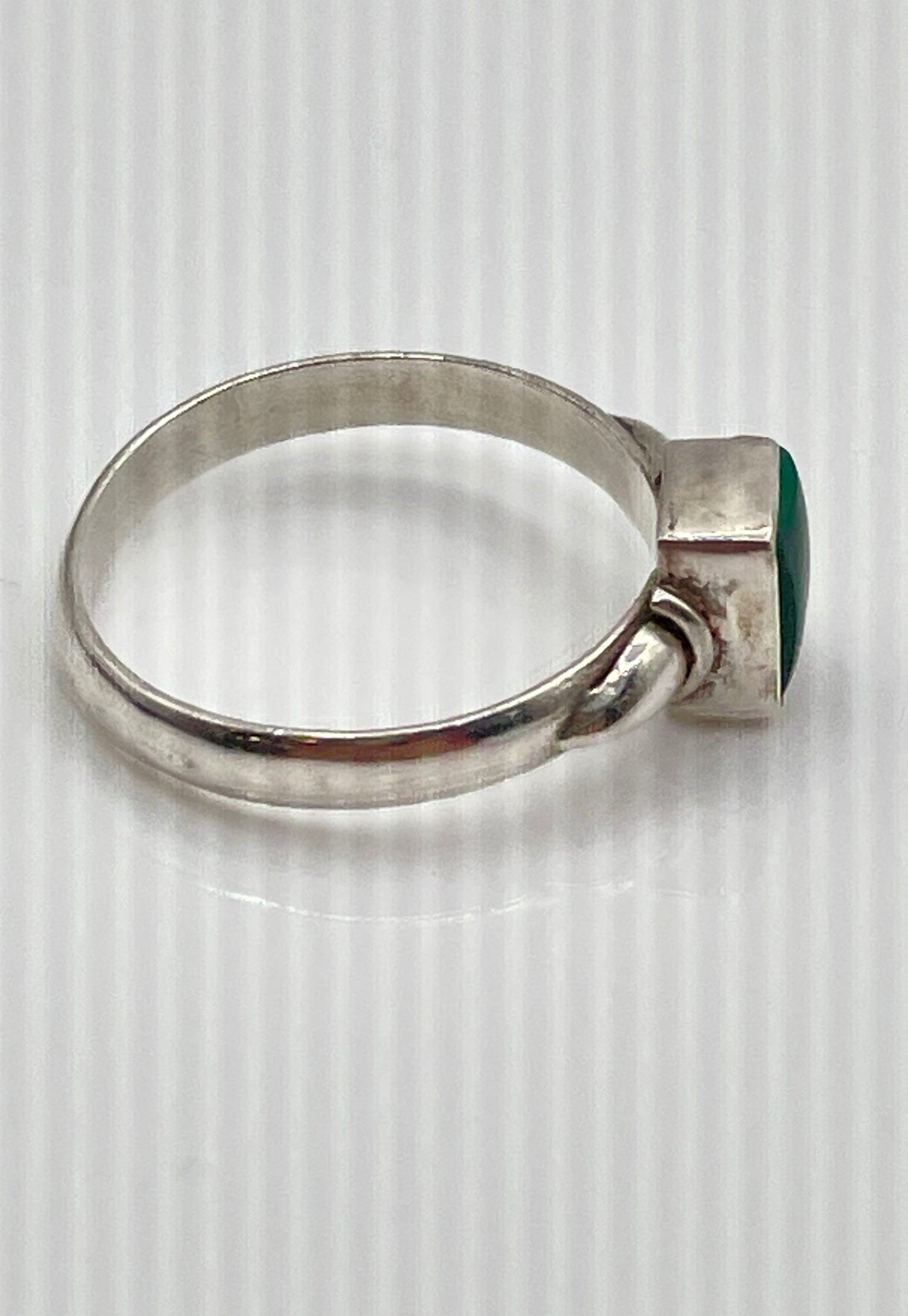 925 Sterling Silver Green Onyx Ring 2.3g