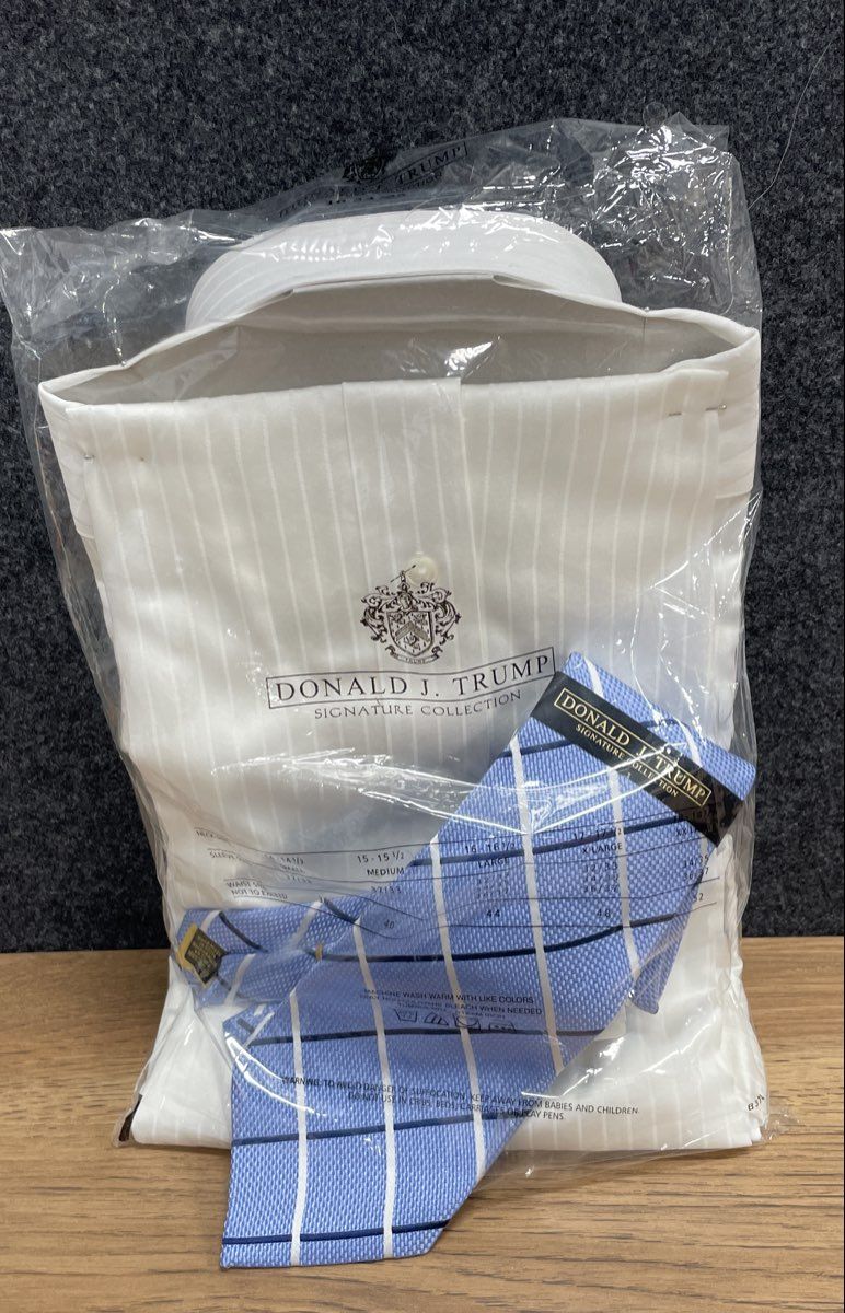 Donald J. Trump Men's Dress Shirt & Tie Set White Striped Cotton Sz 16 34-35