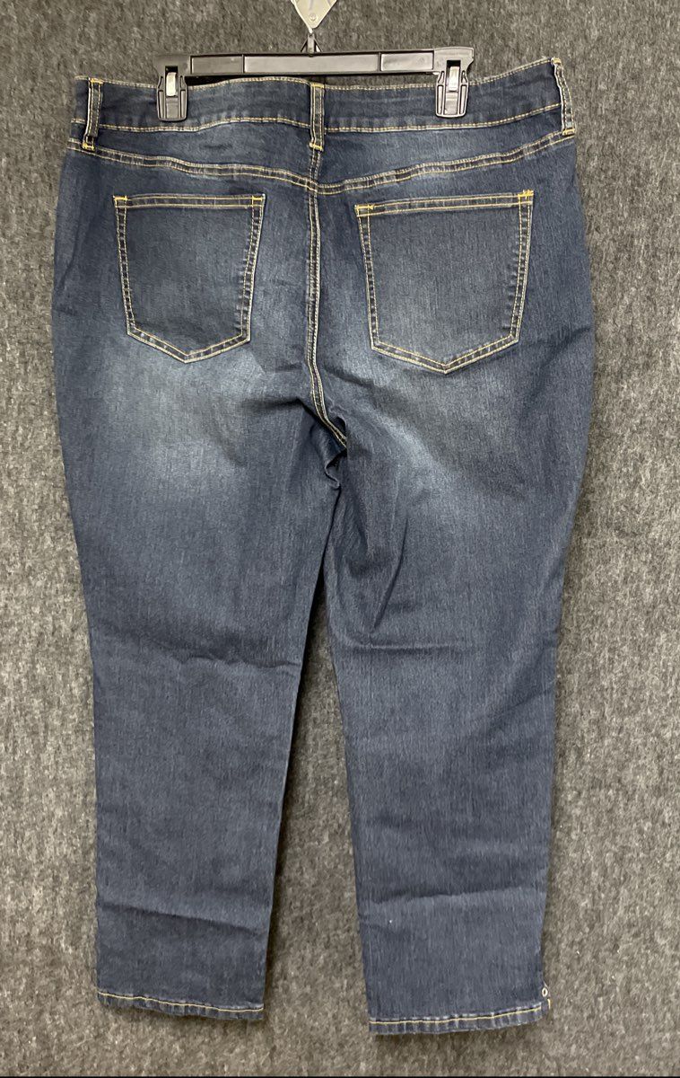 New Directions Women's Dark Wash Blue Denim Eyelet Hem Crop Capri Jeans Sz 16R