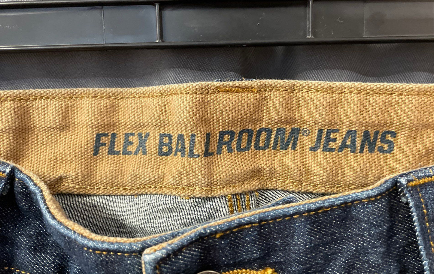 Duluth Trading Co Men's Blue Flex Ballroom Gusseted Jeans Size 38x34