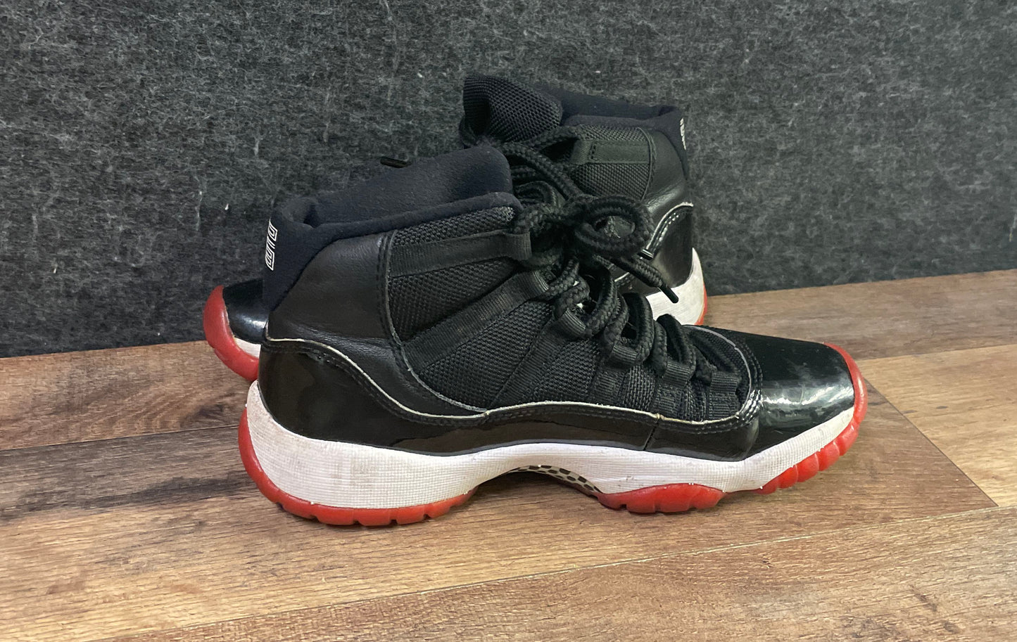 Nike Air Jordan 11 Retro Bred 2019 Black Red GS Size 4Y