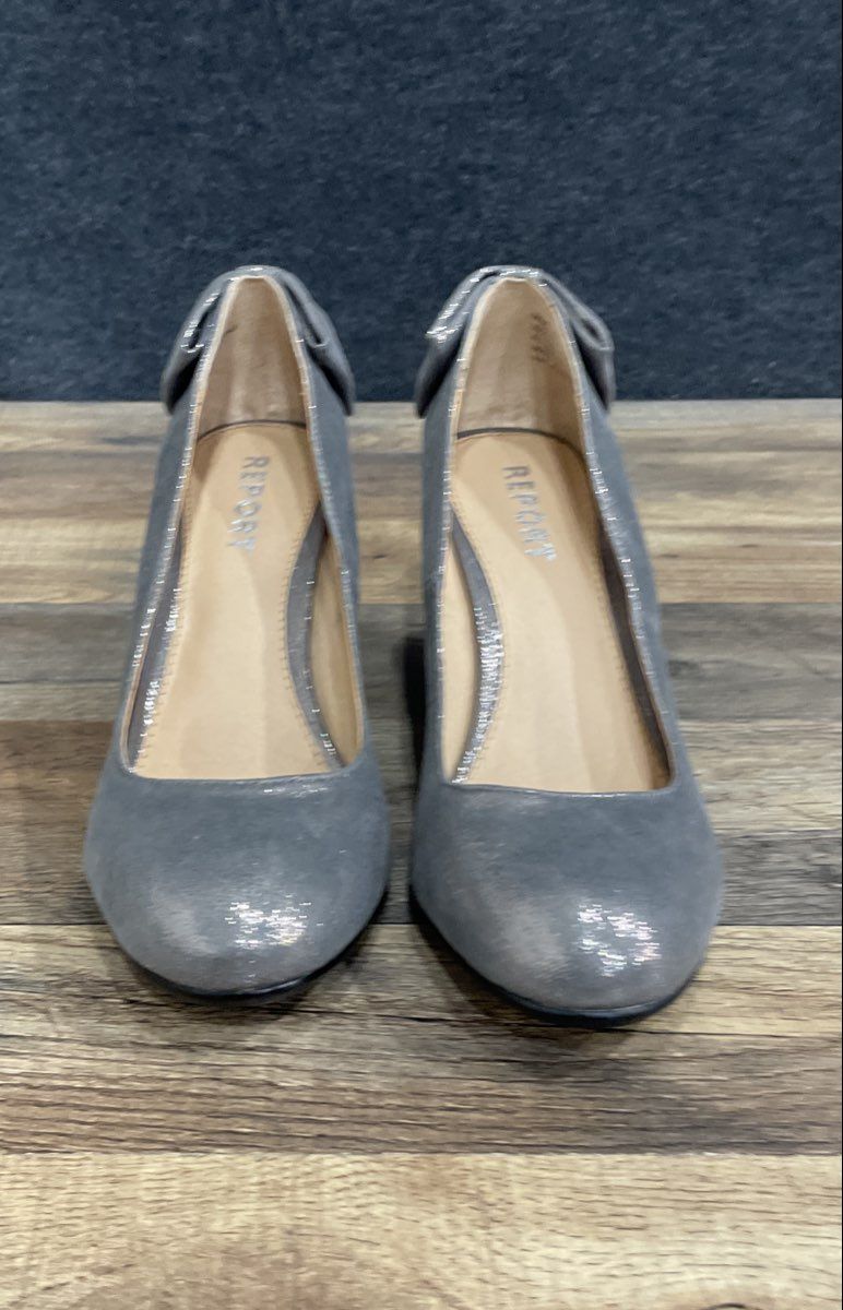 Report Locklyn Grey Metallic Bow Back Wedge Shoes Women's Size 10