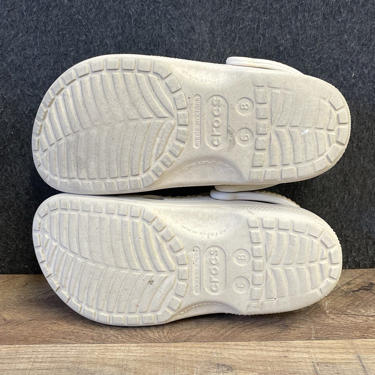 Crocs Classic Gem Embellished White Gold Clogs Men's 6 Women's 8