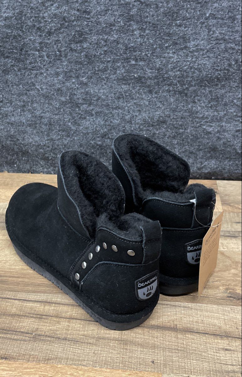 Bearpaw Koko Black Studded Wool Blend Lined Booties Women's Size 10 NWT