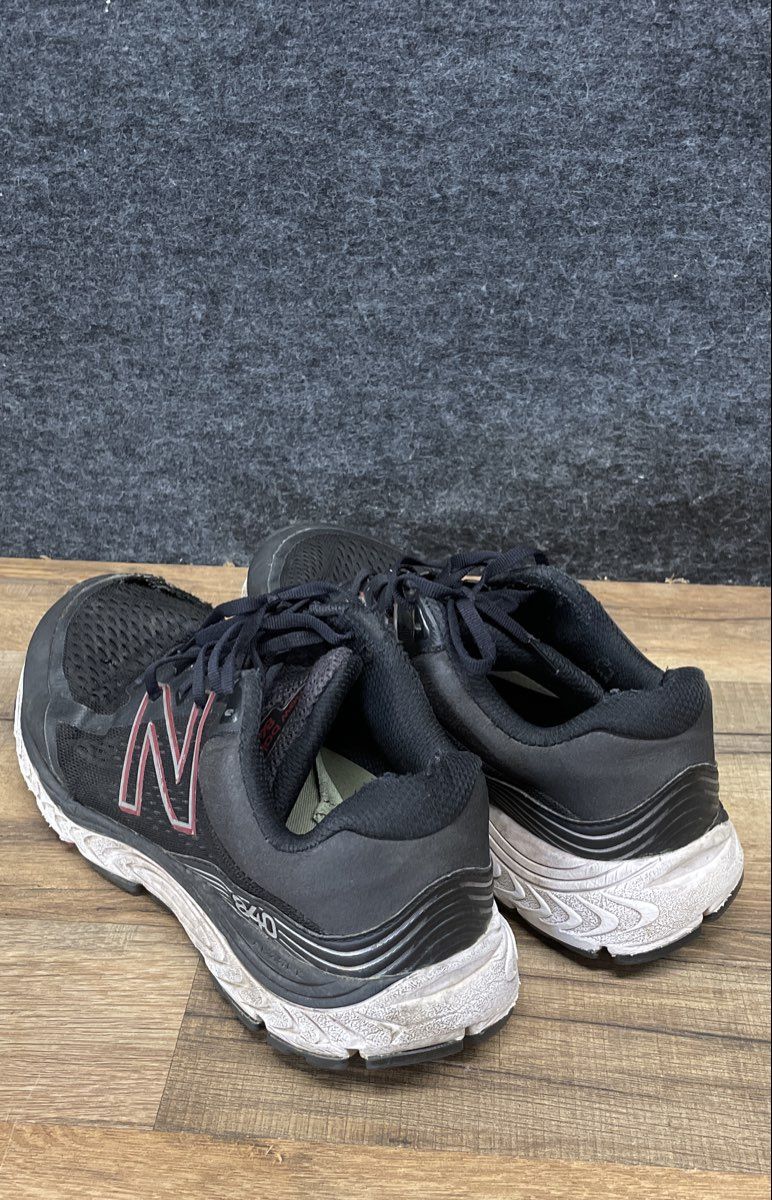 New Balance 840v5 Black Silver Running Shoes Men's Size 10