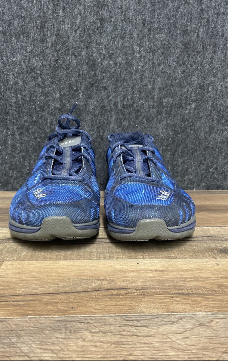Huk Attack Men's Performance Fishing Shoes Blue Pattern Size 10