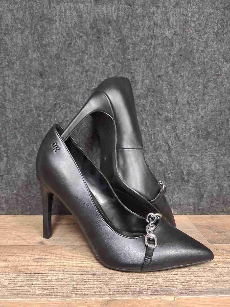 Calvin Klein Black Pointed Toe Chain Detail Pump Heels Women's Size 8.5M