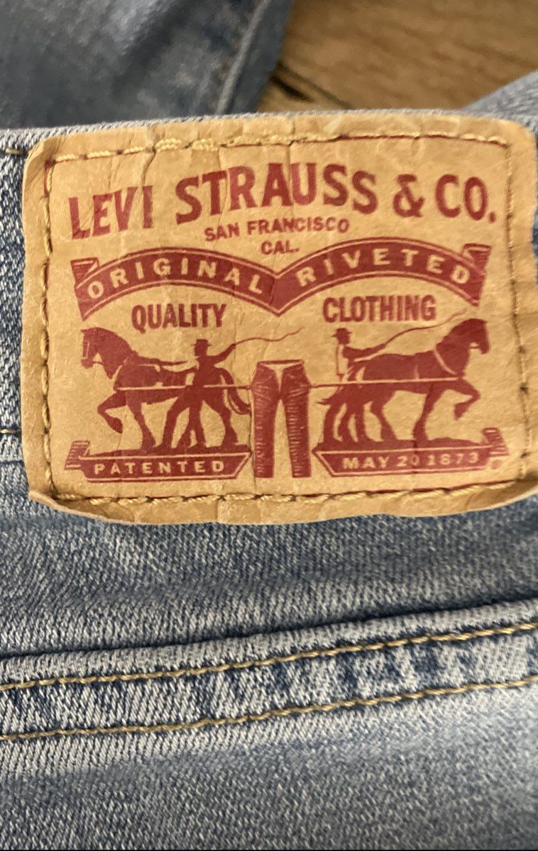 Levi's Women's 725 High Rise Bootcut Jeans Light Blue Wash Denim Sz 29